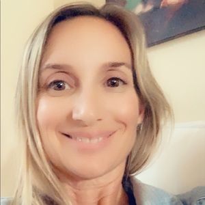 Meet your Posher, Josee